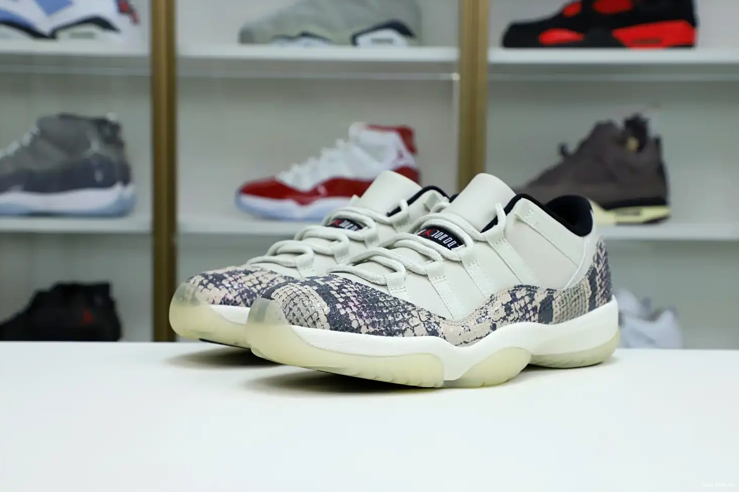 JORDAN LIGHT AIR BONE SNAKESKIN Kimikick LOW 11 0412